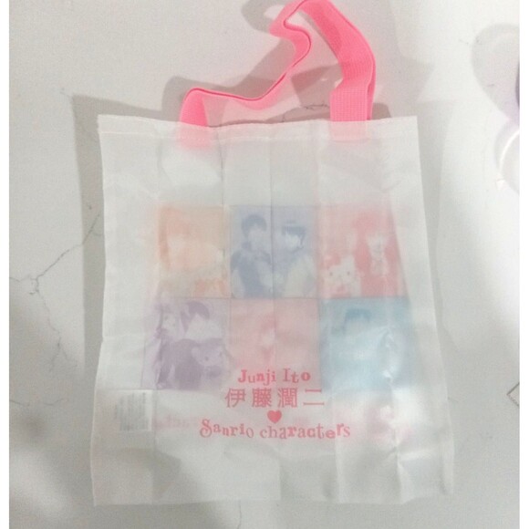 Sanrio Characters by Junji Ito small bag - Picture 6 of 7